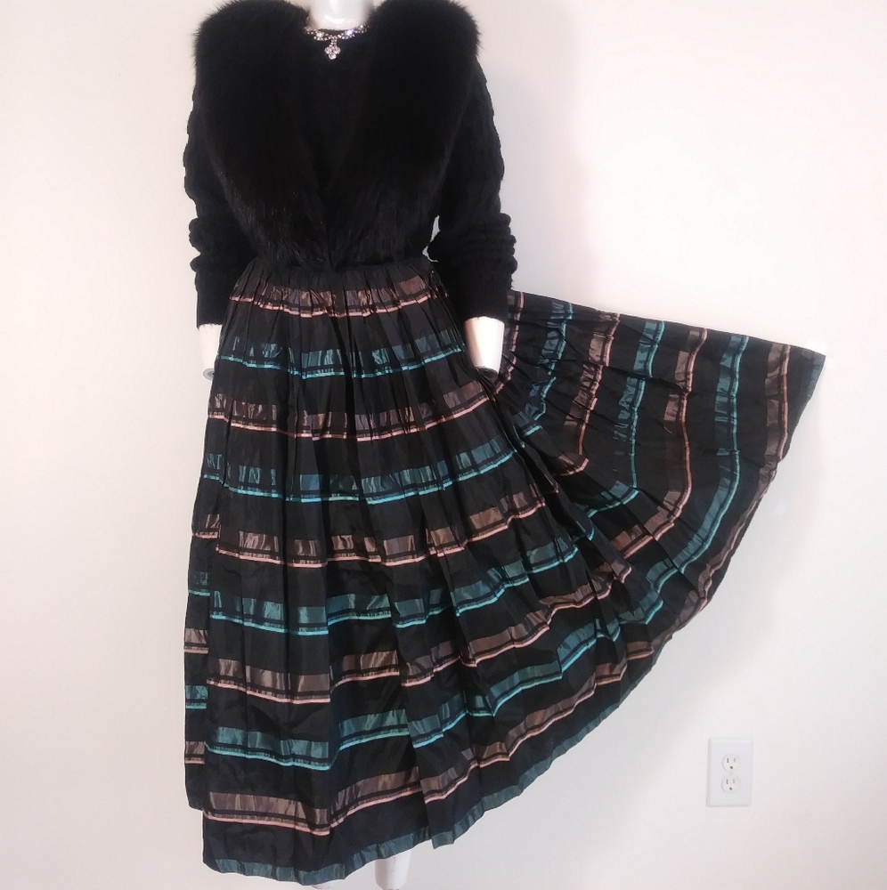 Vintage Taffeta 1950s pink Blue striped pleats party circlr Full skirt